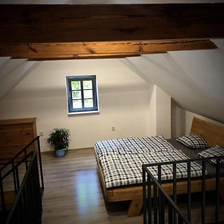 Mezonetovy Apartman S Terasou Na Samote V Lese Vlkava Bagian luar foto